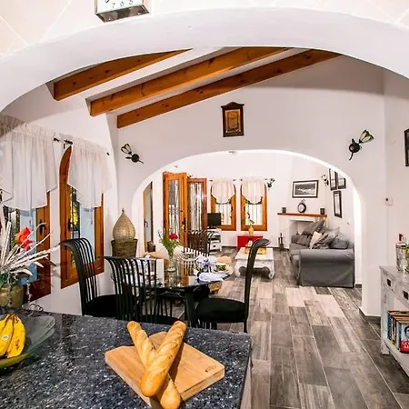 Villa Serene In Benissa